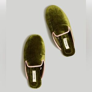 the ezra slipper in velvet olive color